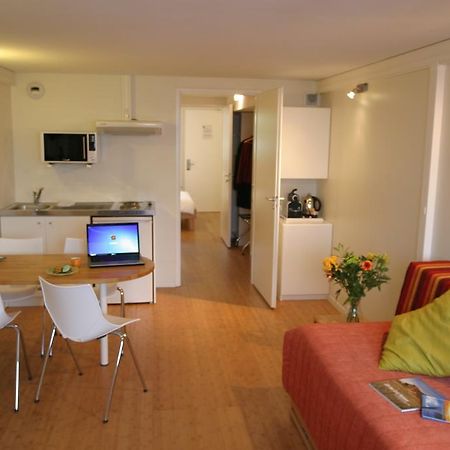 Hôtel Pierre Blanche Chatillon-en-Michaille Zimmer foto